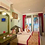 Club Tarhan 4*