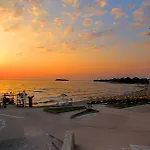 Club Tarhan 4*
