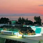 Club Tarhan Üdülőközpont