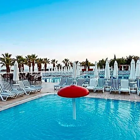 Club Tarhan 4*