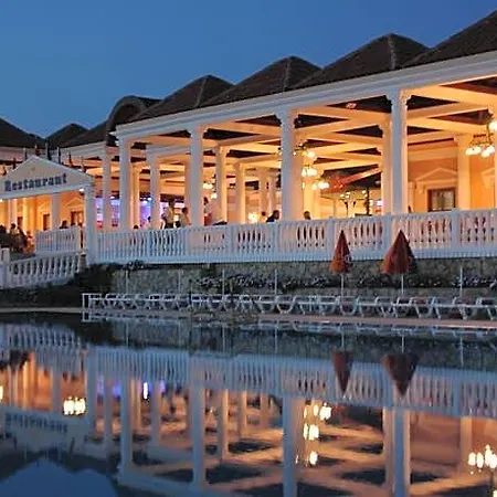 Semesteranläggning (resort) Club Tarhan 4*